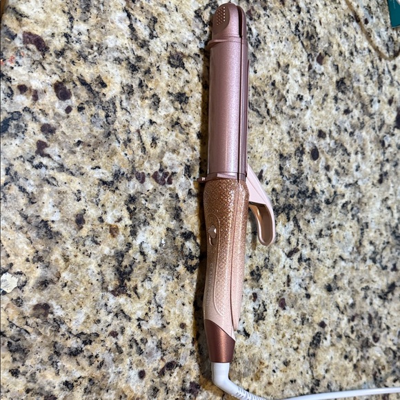 Beach Waver Rose Gold Clamp and Curl Iron - Picture 1 of 2